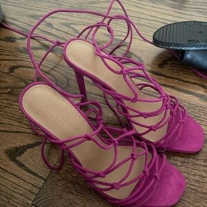 Pinkish/purple laced heels